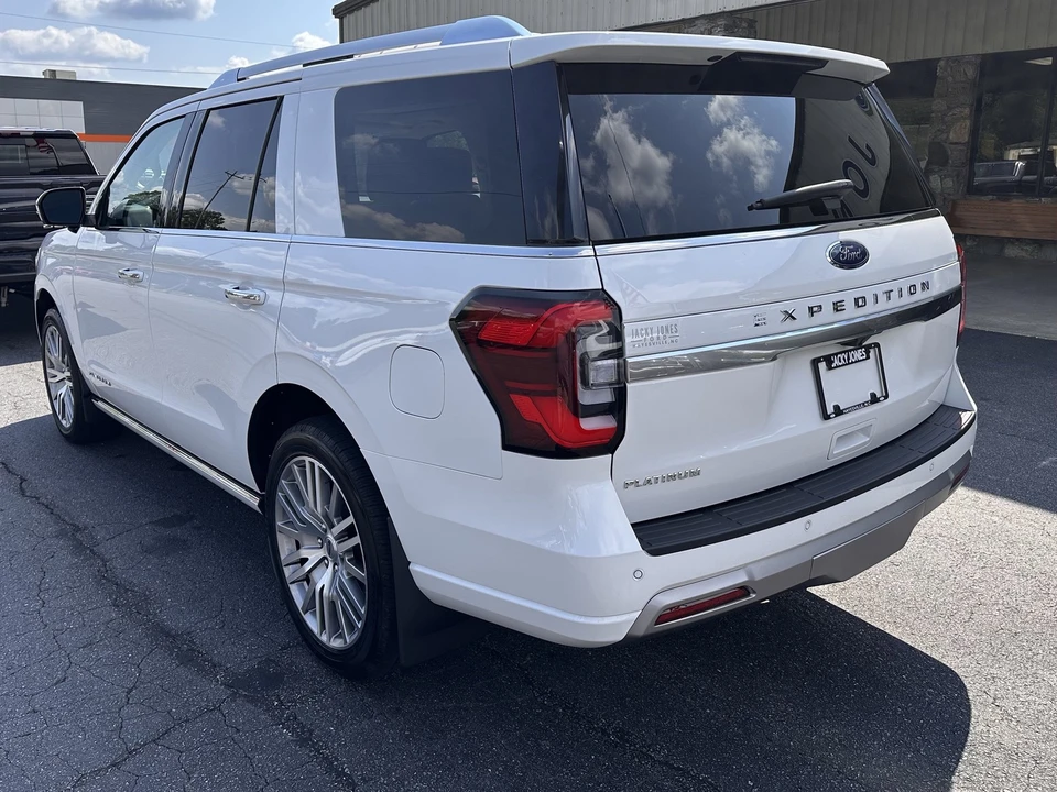 2023 Ford Expedition 4th Gen - Image 8 of 12
