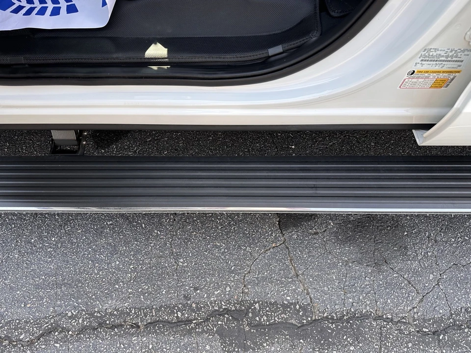 2023 Ford Expedition 4th Gen - Image 11 of 12