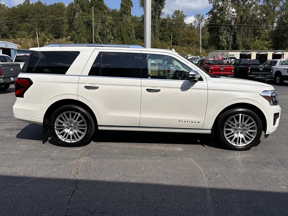 2023 Ford Expedition 4th Gen - Image 5 of 12
