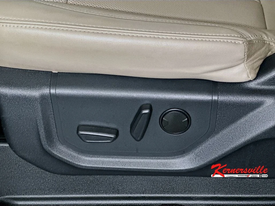2023 Ford Expedition 4th Gen - Image 22 of 24
