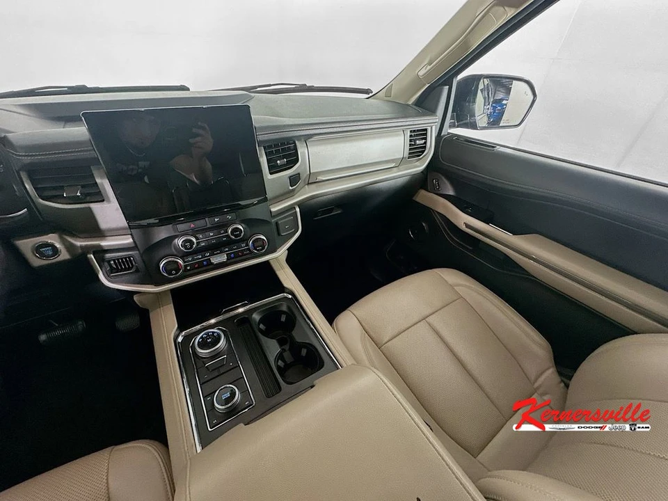 2023 Ford Expedition 4th Gen - Image 11 of 12