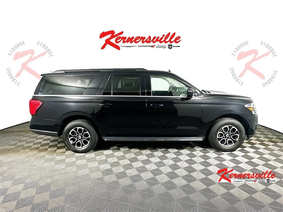 2023 Ford Expedition 4th Gen - Image 8 of 12