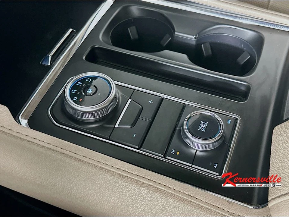 2023 Ford Expedition 4th Gen - Image 16 of 21