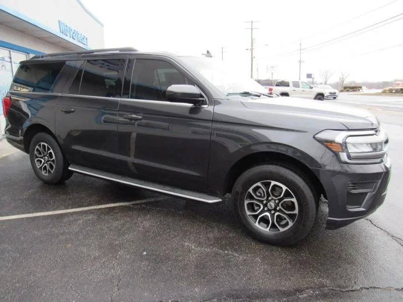 2023 Ford Expedition 4th Gen - Image 9 of 12