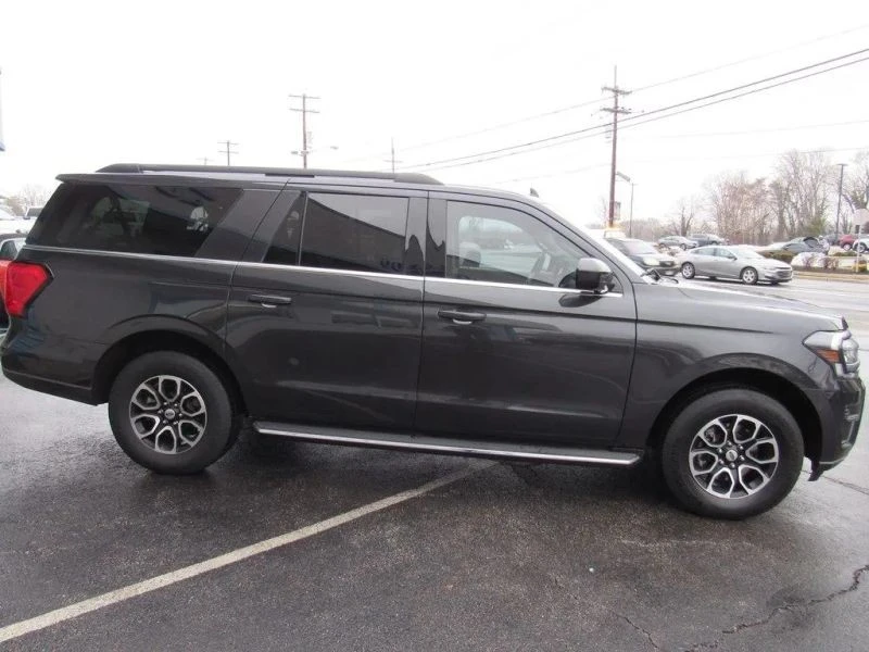 2023 Ford Expedition 4th Gen - Image 8 of 12