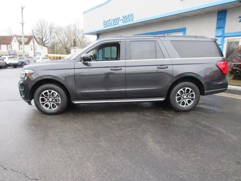 2023 Ford Expedition 4th Gen - Image 3 of 12