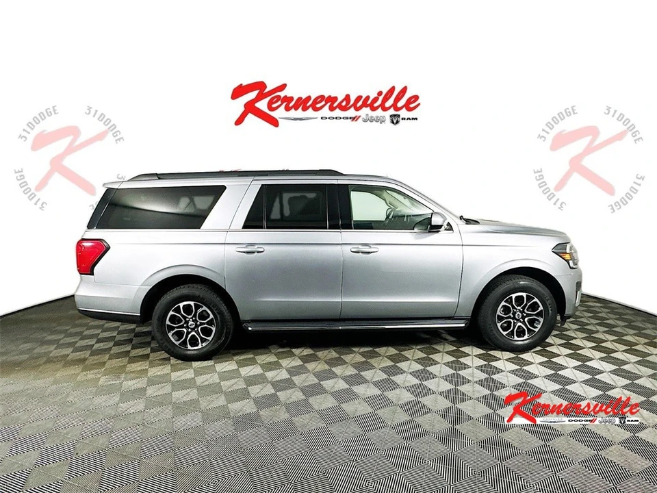2023 Ford Expedition 4th Gen - Image 8 of 12