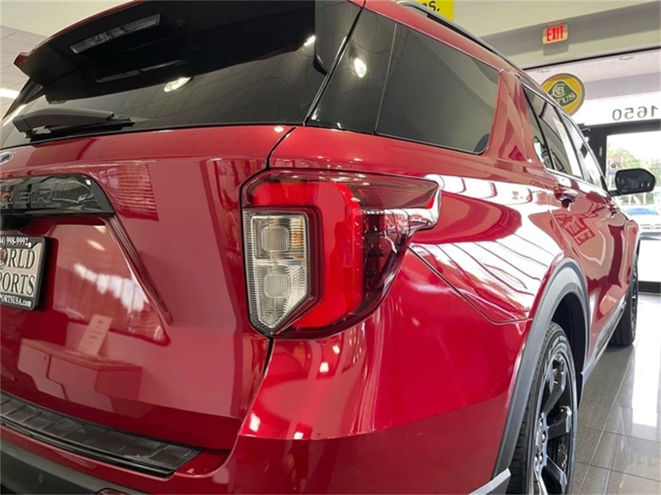 2023 Ford Explorer 6th Gen - Image 17 of 31