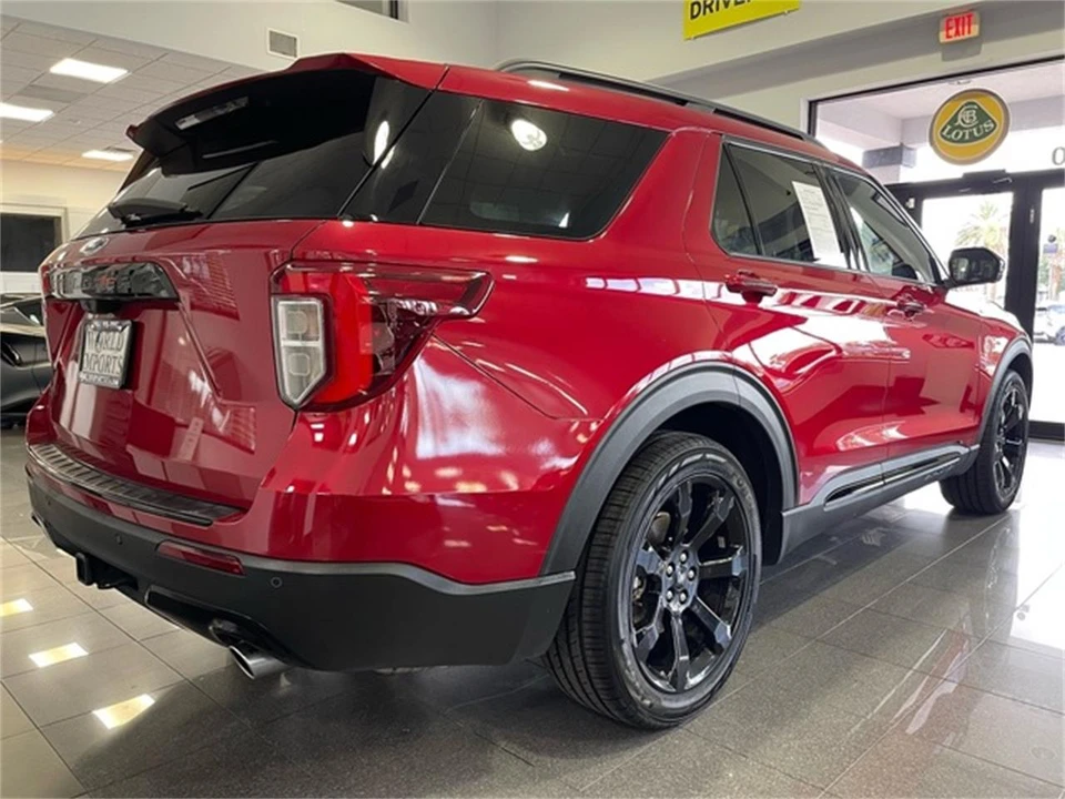 2023 Ford Explorer 6th Gen - Image 5 of 31