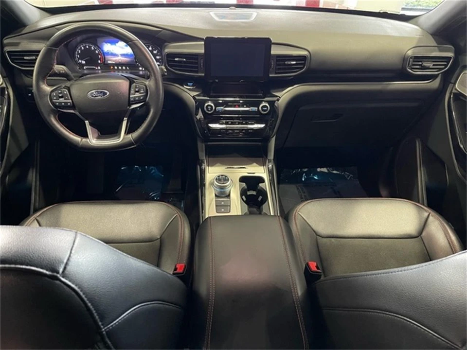2023 Ford Explorer 6th Gen - Image 29 of 31