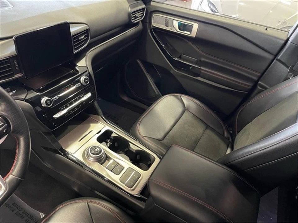 2023 Ford Explorer 6th Gen - Image 27 of 31