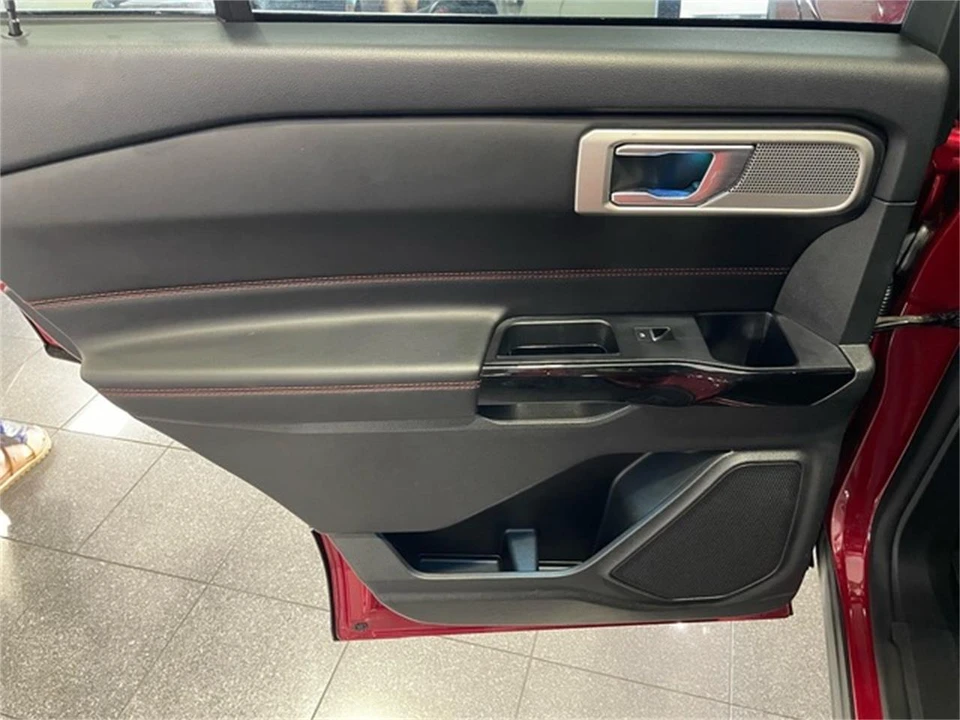2023 Ford Explorer 6th Gen - Image 31 of 31
