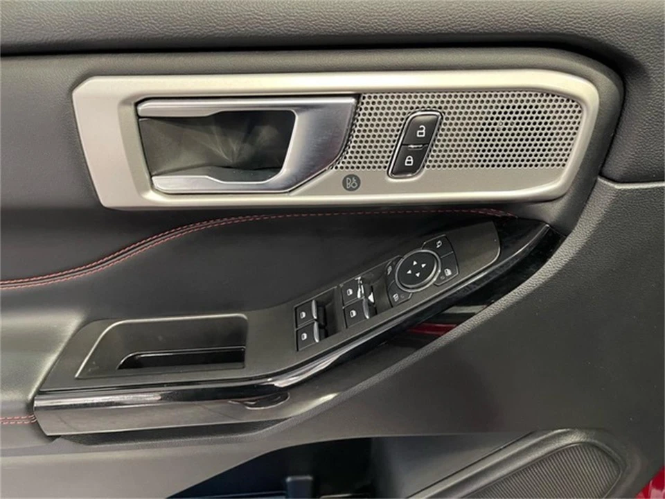 2023 Ford Explorer 6th Gen - Image 24 of 31