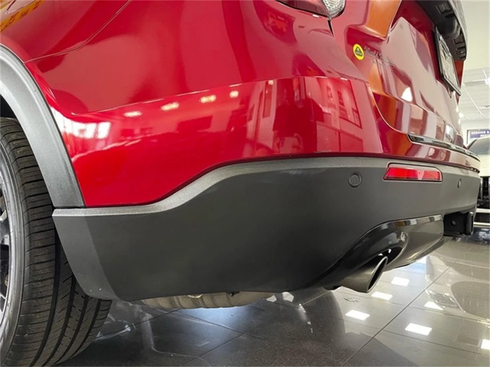 2023 Ford Explorer 6th Gen - Image 16 of 31