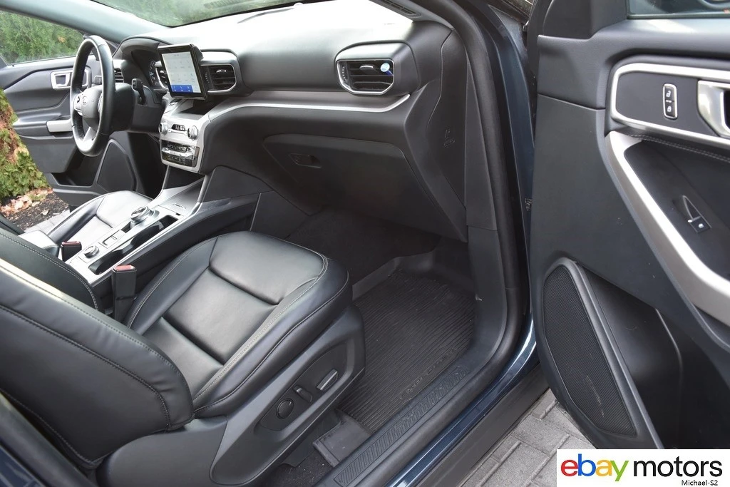 2023 Ford Explorer 6th Gen - Image 17 of 21