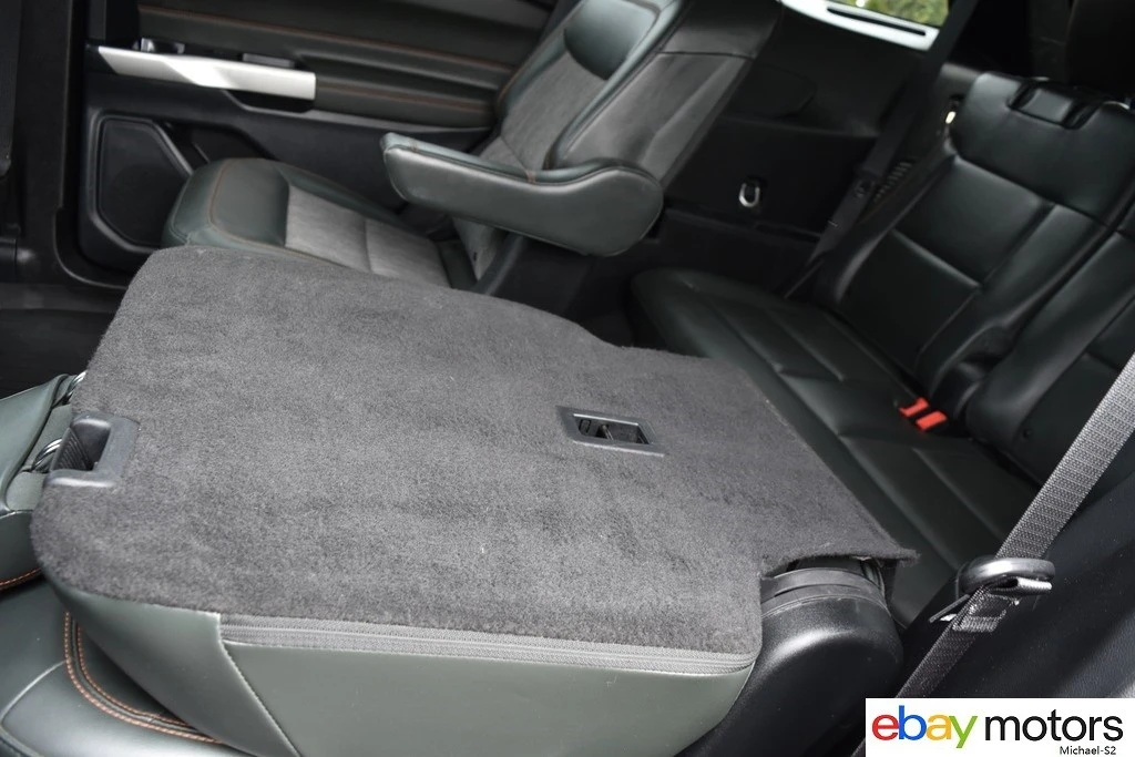 2023 Ford Explorer 6th Gen - Image 14 of 21