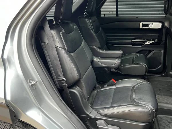 2023 Ford Explorer 6th Gen - Image 19 of 21