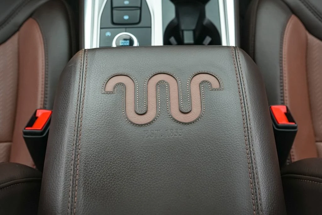 2023 Ford Explorer 6th Gen - Image 19 of 21