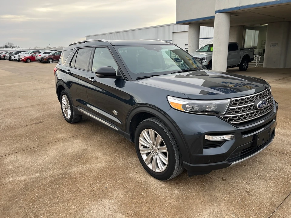 2023 Ford Explorer 6th Gen - Image 2 of 12