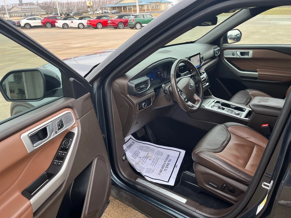 2023 Ford Explorer 6th Gen - Image 9 of 21