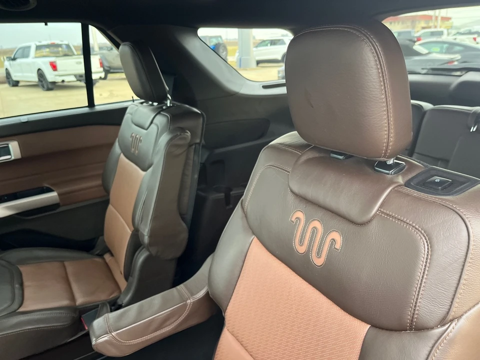 2023 Ford Explorer 6th Gen - Image 20 of 21