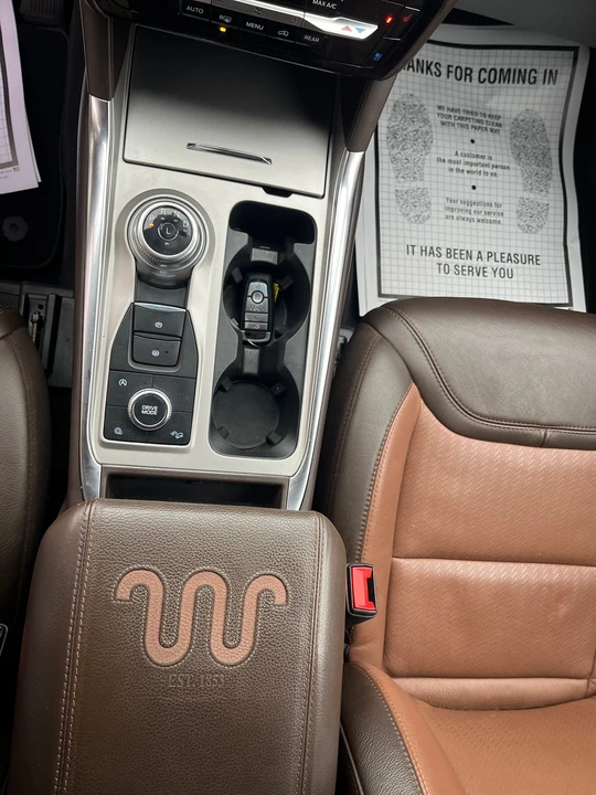 2023 Ford Explorer 6th Gen - Image 17 of 21