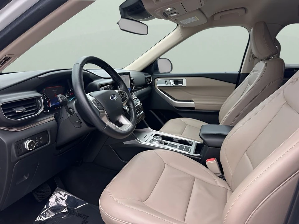2023 Ford Explorer 6th Gen - Image 9 of 12