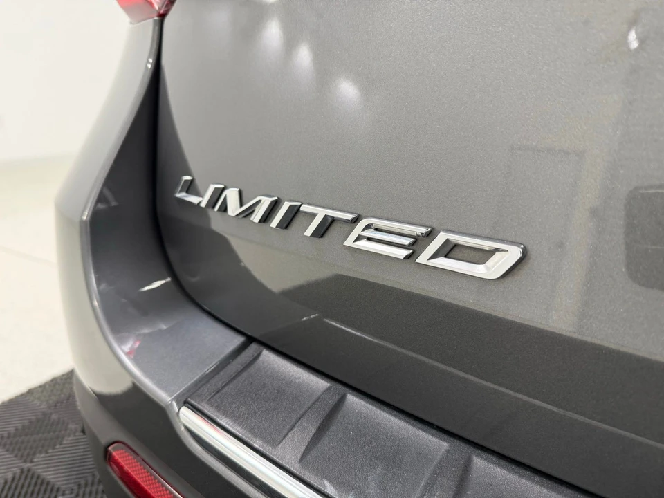2023 Ford Explorer 6th Gen - Image 7 of 21