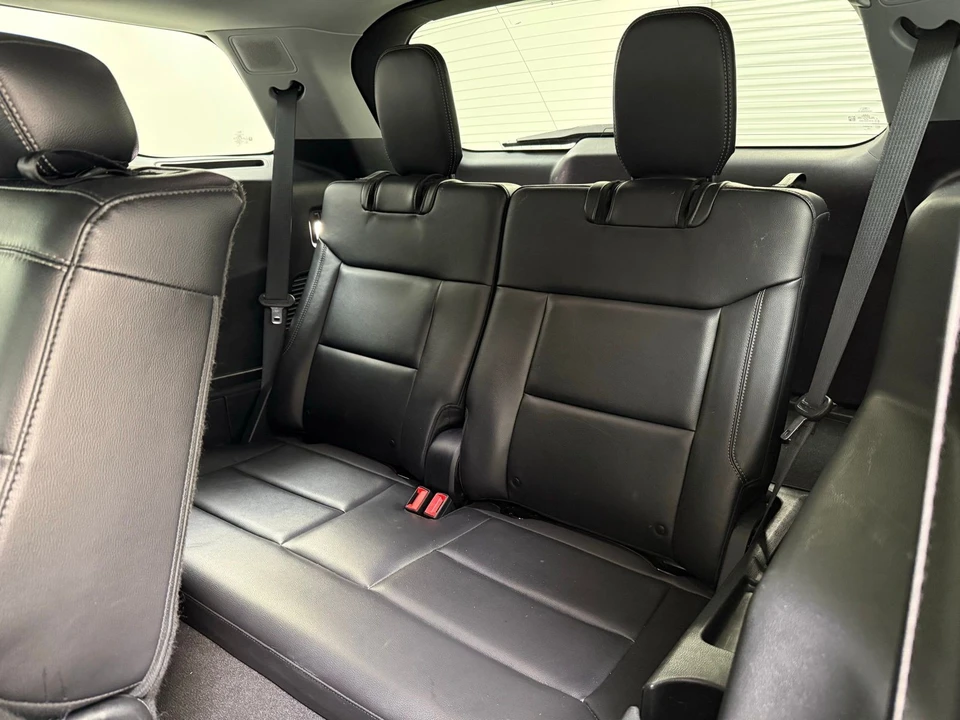 2023 Ford Explorer 6th Gen - Image 18 of 21