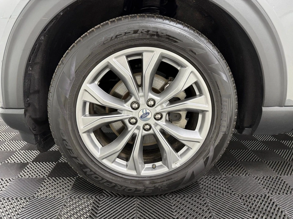 2023 Ford Explorer 6th Gen - Image 9 of 21