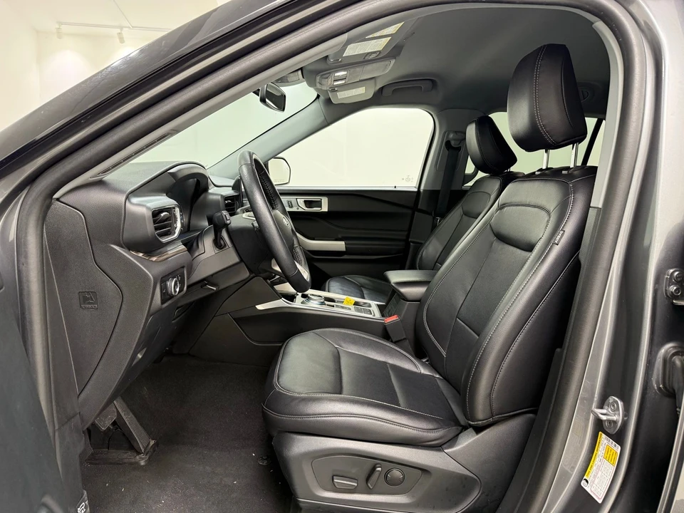 2023 Ford Explorer 6th Gen - Image 13 of 21