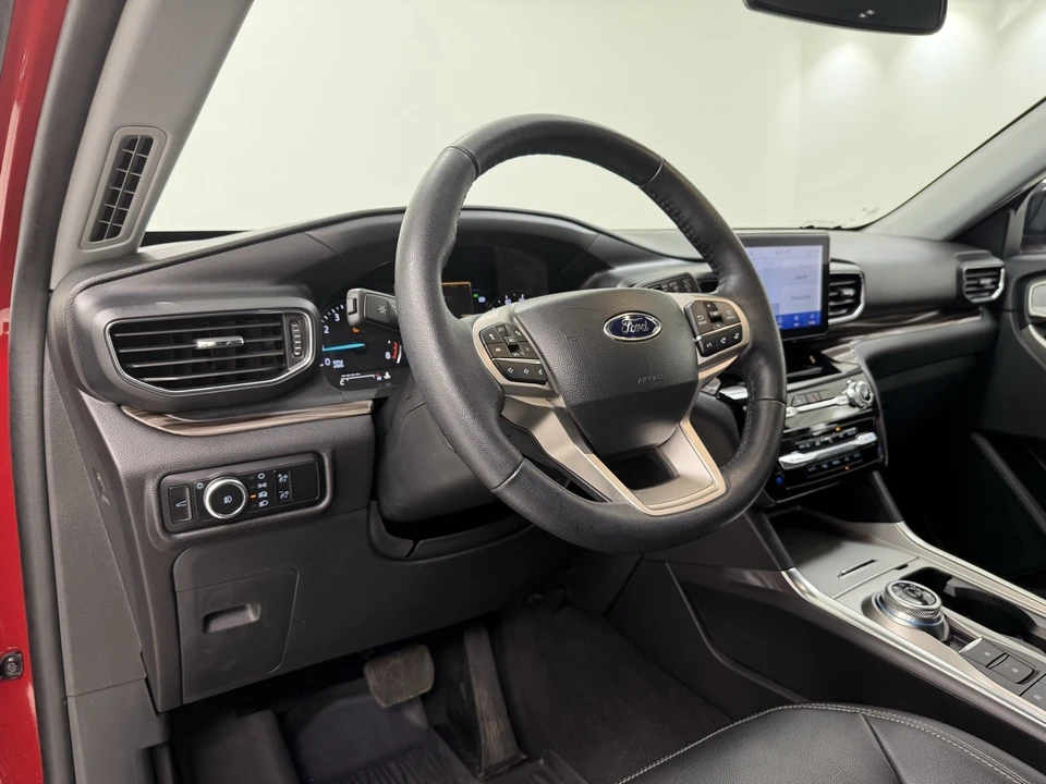 2023 Ford Explorer 6th Gen - Image 15 of 21