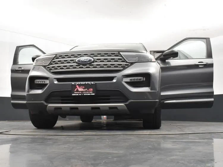 2023 Ford Explorer 6th Gen - Image 11 of 12
