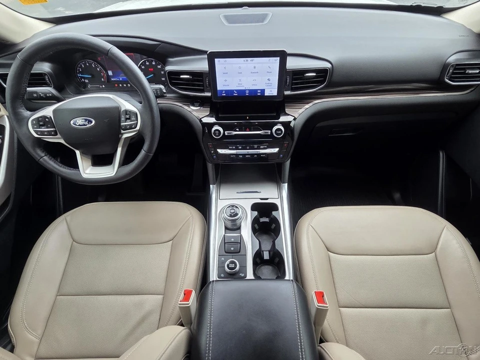 2023 Ford Explorer 6th Gen - Image 14 of 21
