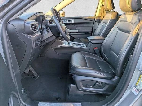 2023 Ford Explorer 6th Gen - Image 16 of 21
