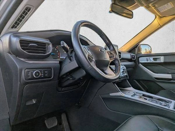 2023 Ford Explorer 6th Gen - Image 9 of 21