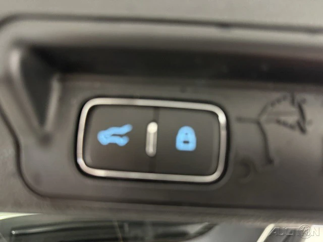 2023 Ford Explorer 6th Gen - Image 8 of 12