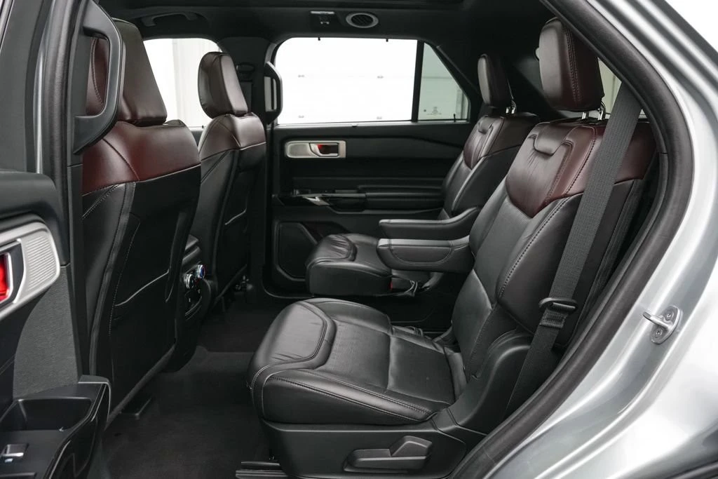 2023 Ford Explorer 6th Gen - Image 20 of 21