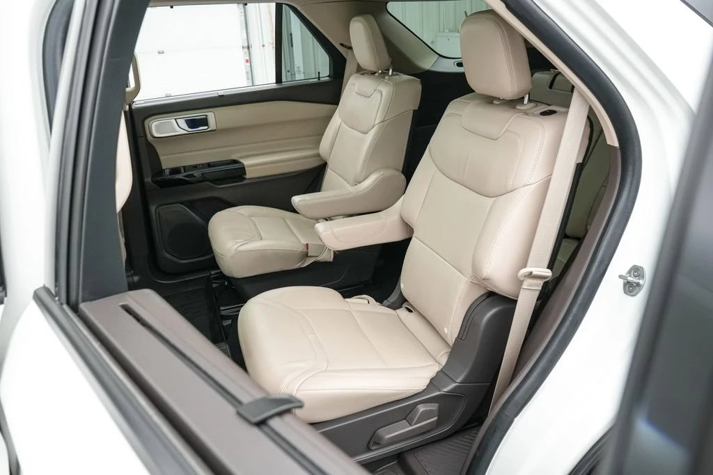 2023 Ford Explorer 6th Gen - Image 20 of 21