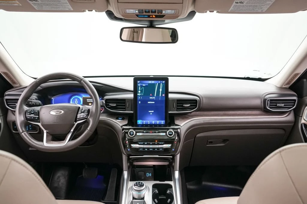 2023 Ford Explorer 6th Gen - Image 15 of 21