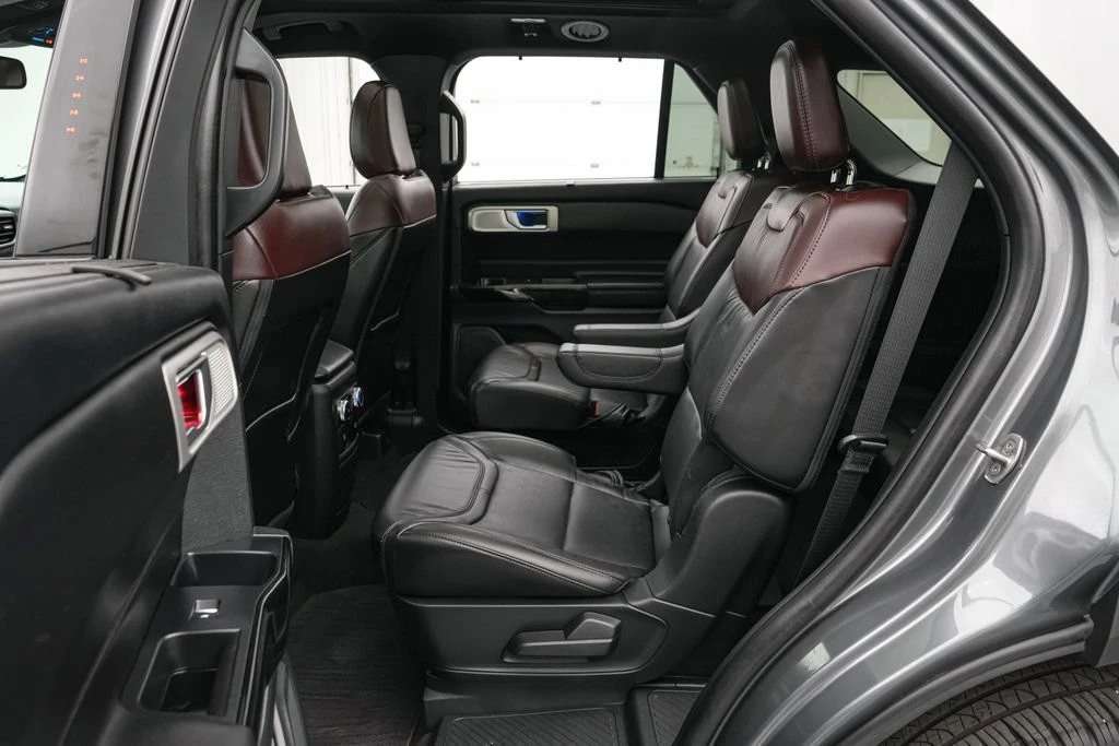2023 Ford Explorer 6th Gen - Image 19 of 21