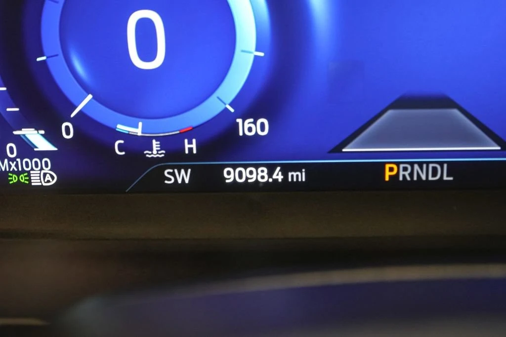 2023 Ford Explorer 6th Gen - Image 18 of 21