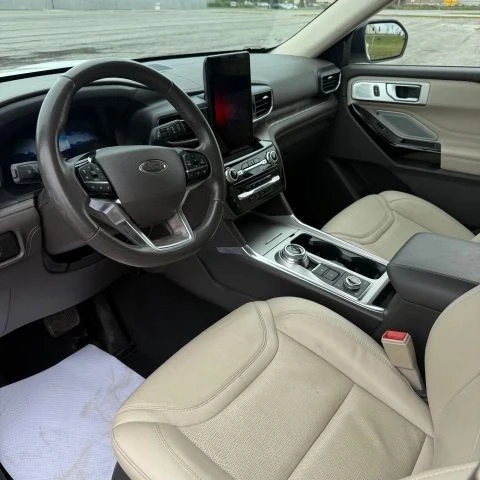 2023 Ford Explorer 6th Gen - Image 4 of 11