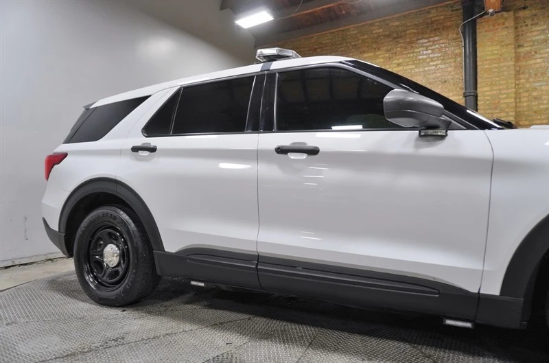 2023 Ford Explorer 6th Gen - Image 9 of 12