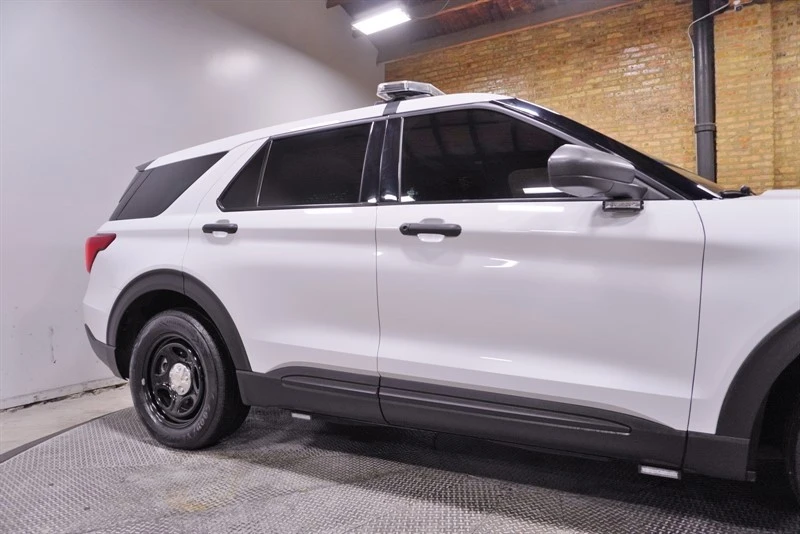 2023 Ford Explorer 6th Gen - Image 9 of 12