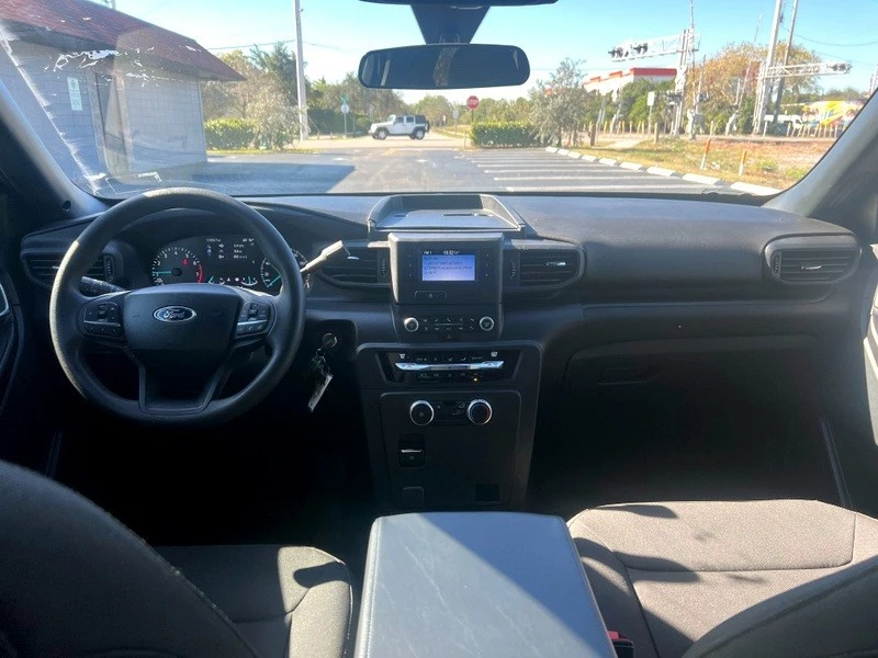 2023 Ford Explorer 6th Gen - Image 16 of 21