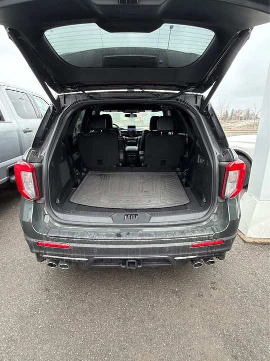 2023 Ford Explorer 6th Gen - Image 5 of 14