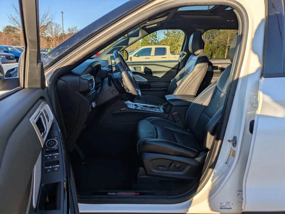 2023 Ford Explorer 6th Gen - Image 11 of 12