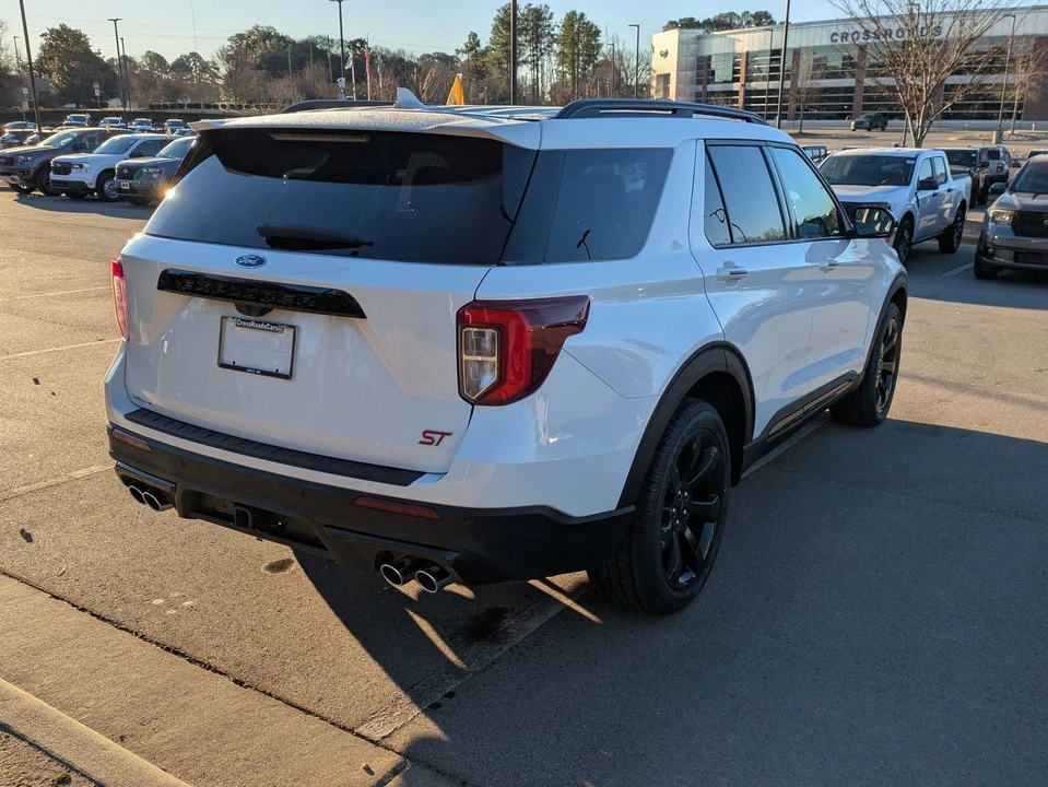 2023 Ford Explorer 6th Gen - Image 3 of 12