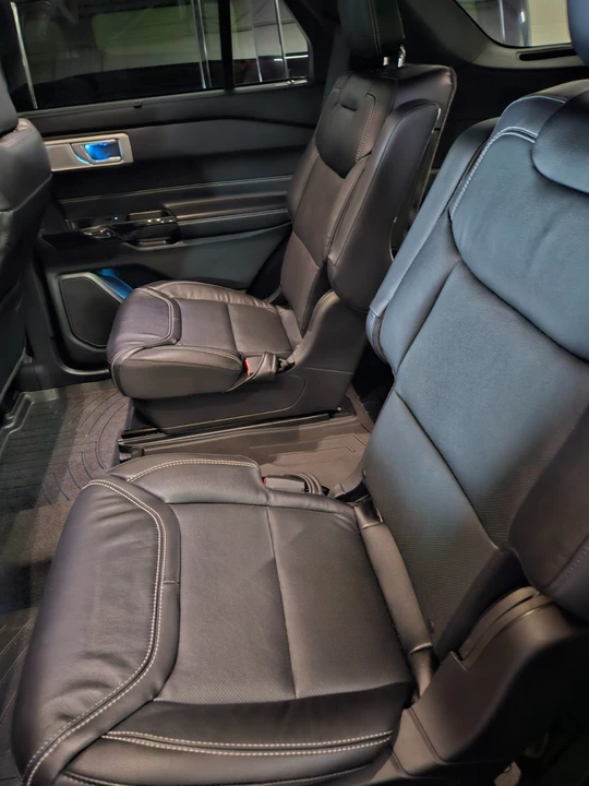 2023 Ford Explorer 6th Gen - Image 17 of 21